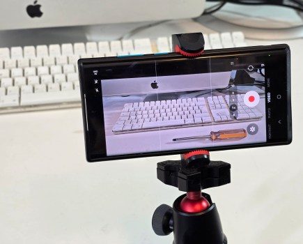 Using a phone for video recording on a tripod head. JW/AP