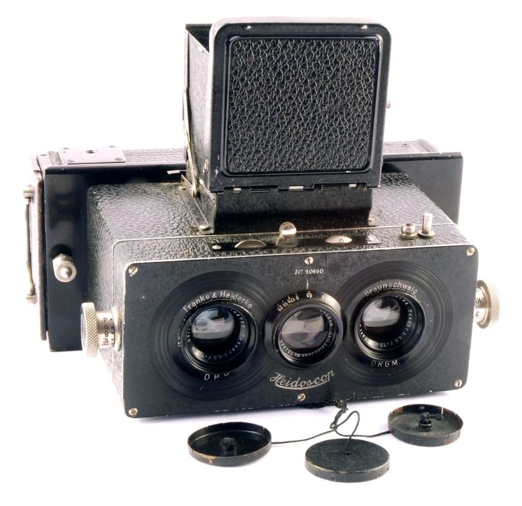 The Heidoscop stereo camera that was the genesis for the Rolleiflex