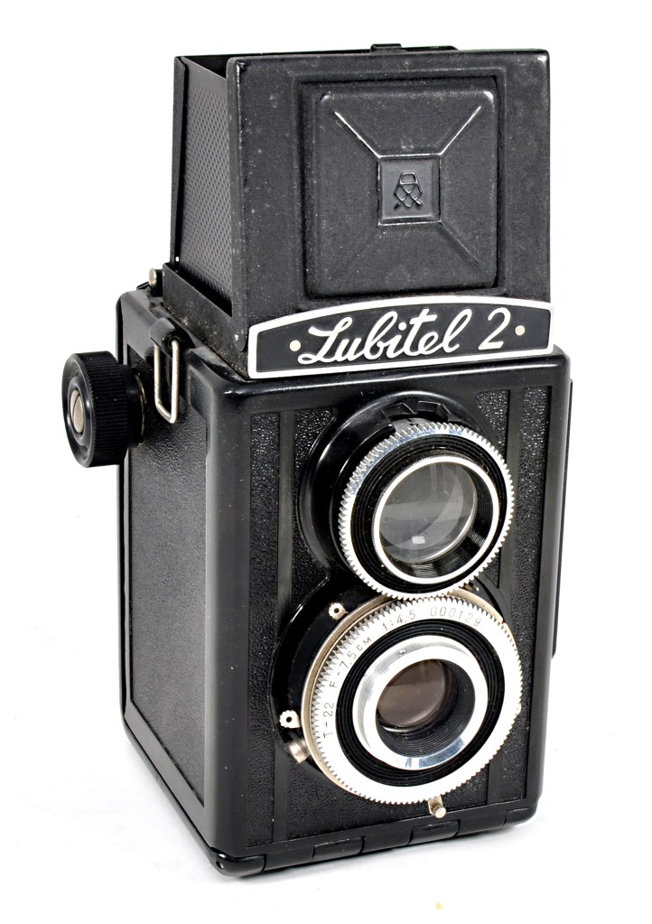Lubitel 2, Russian copy of the German Voigtländer Brillant