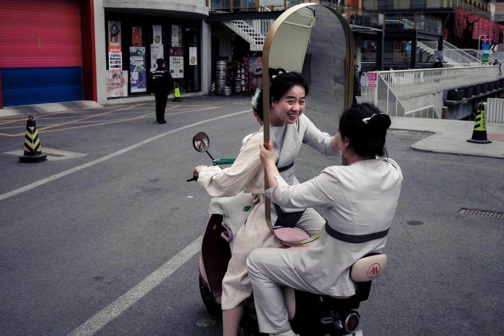 Chris
Yan,
China