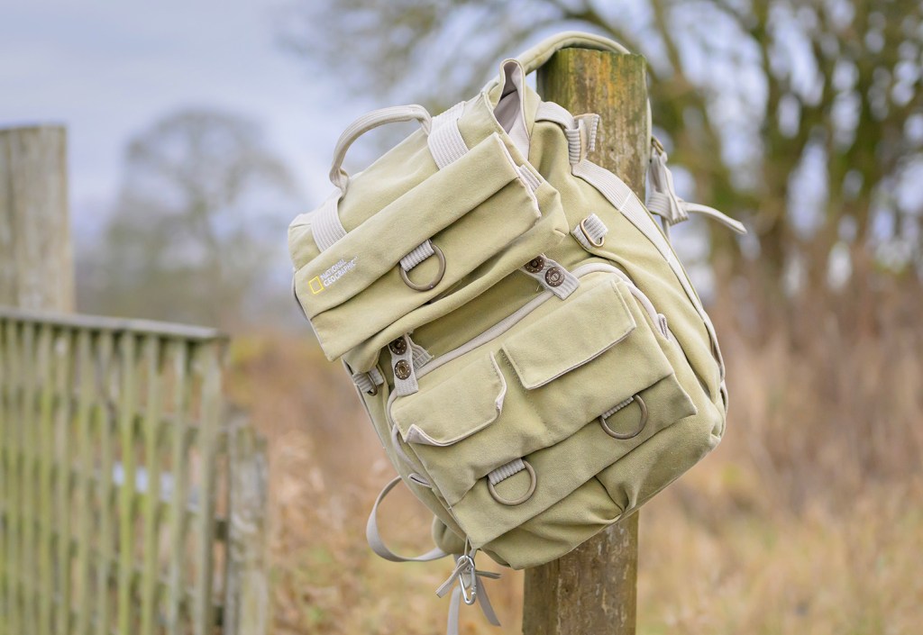 Cheap vs Pro camera bag. canvas bag