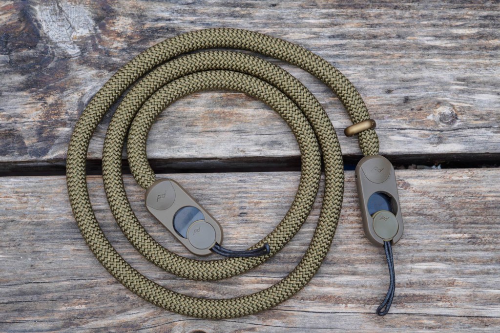 Peak Design Form Rope strap in Kelp. Image credit: Andy Westlake