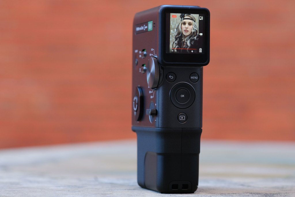Fujifilm Instax Mini Evo Cinema screen