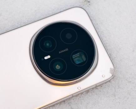 Honor Magic8 Pro - Cameras. JW/AP
