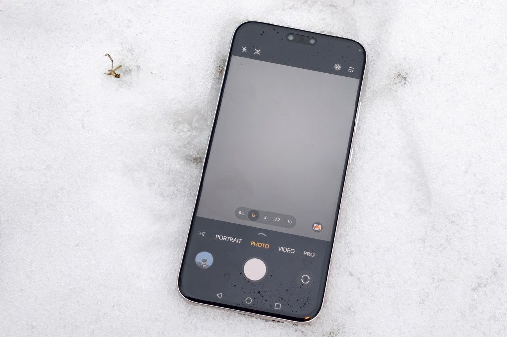 Honor Magic8 Pro - Photo mode. JW/AP