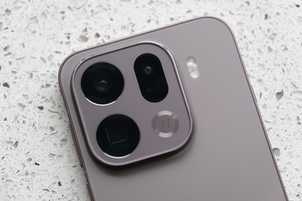 oppo find x9 pro camera bezel
