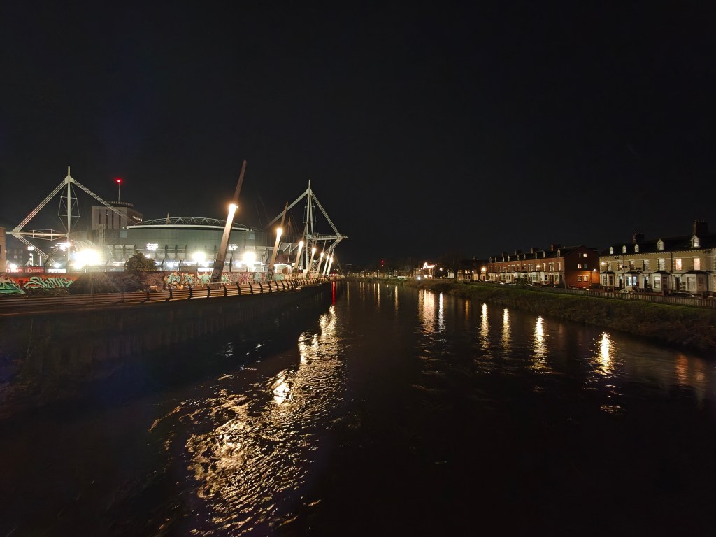 A sample image taken in low light with the OnePlus 15