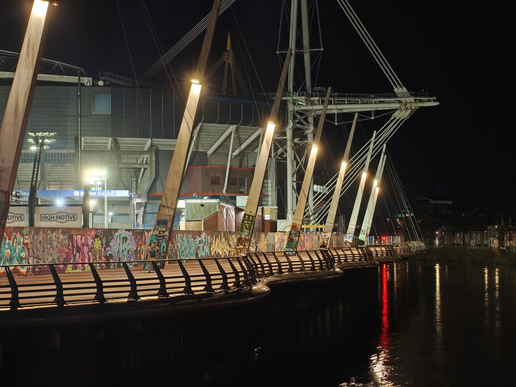 A sample image taken in low light with the OnePlus 15