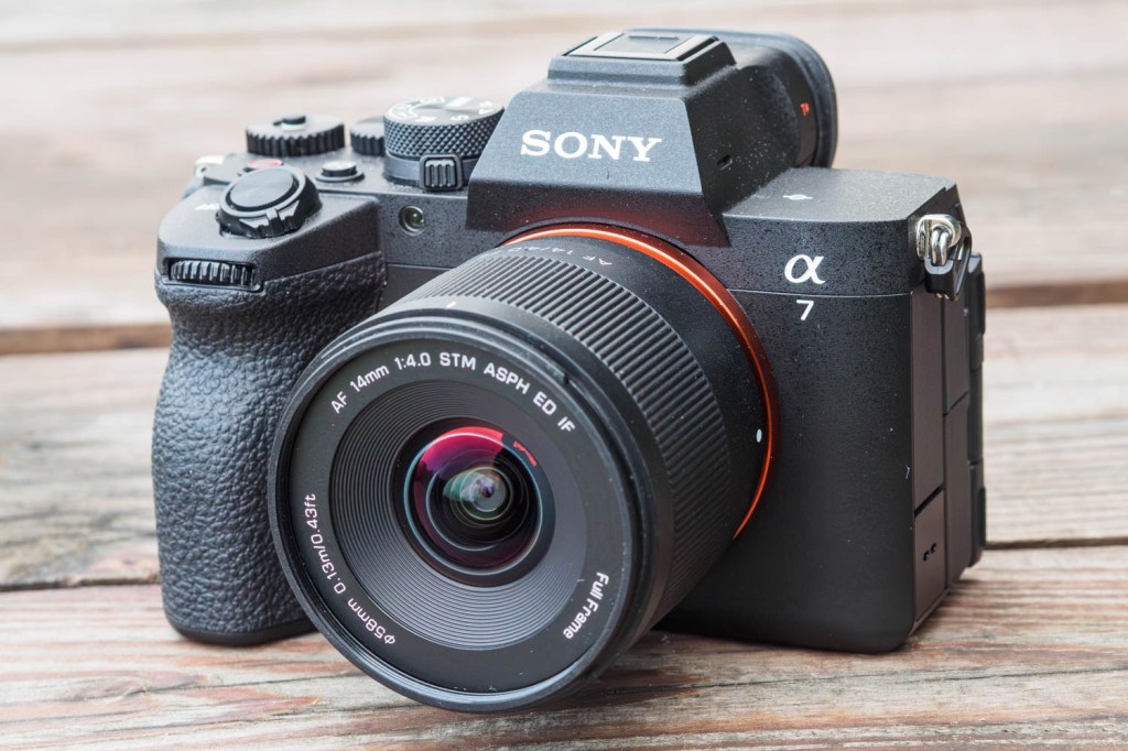 Viltrox AF 14mm F4 Air on Sony A7 V