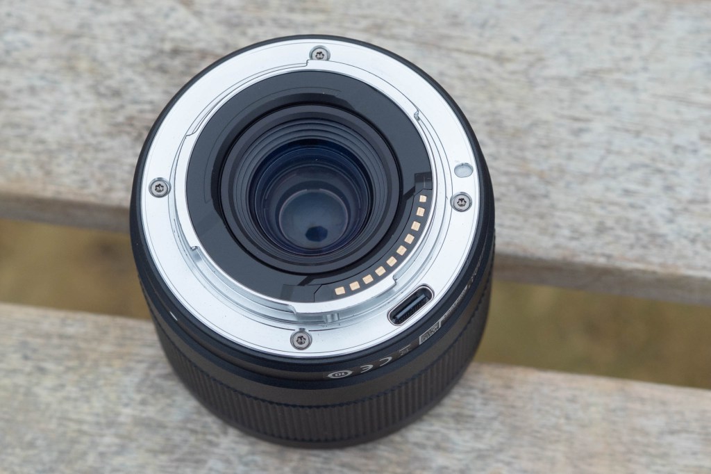 Viltrox AF 14mm f/4 Air USB-C port. 