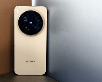 Vivo X300 Pro. Photo Joshua Waller