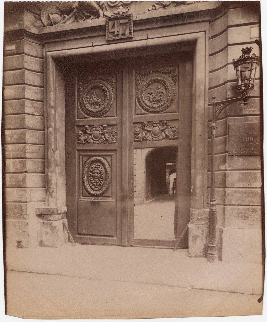 Eugène Atget, Hôtel des Ambassadeurs de Hollande, 47 rue Vielle-du-Temple, 1900. International Center of Photography, Gift of Caryl and Israel Englander, 2011 (2011.52.18)