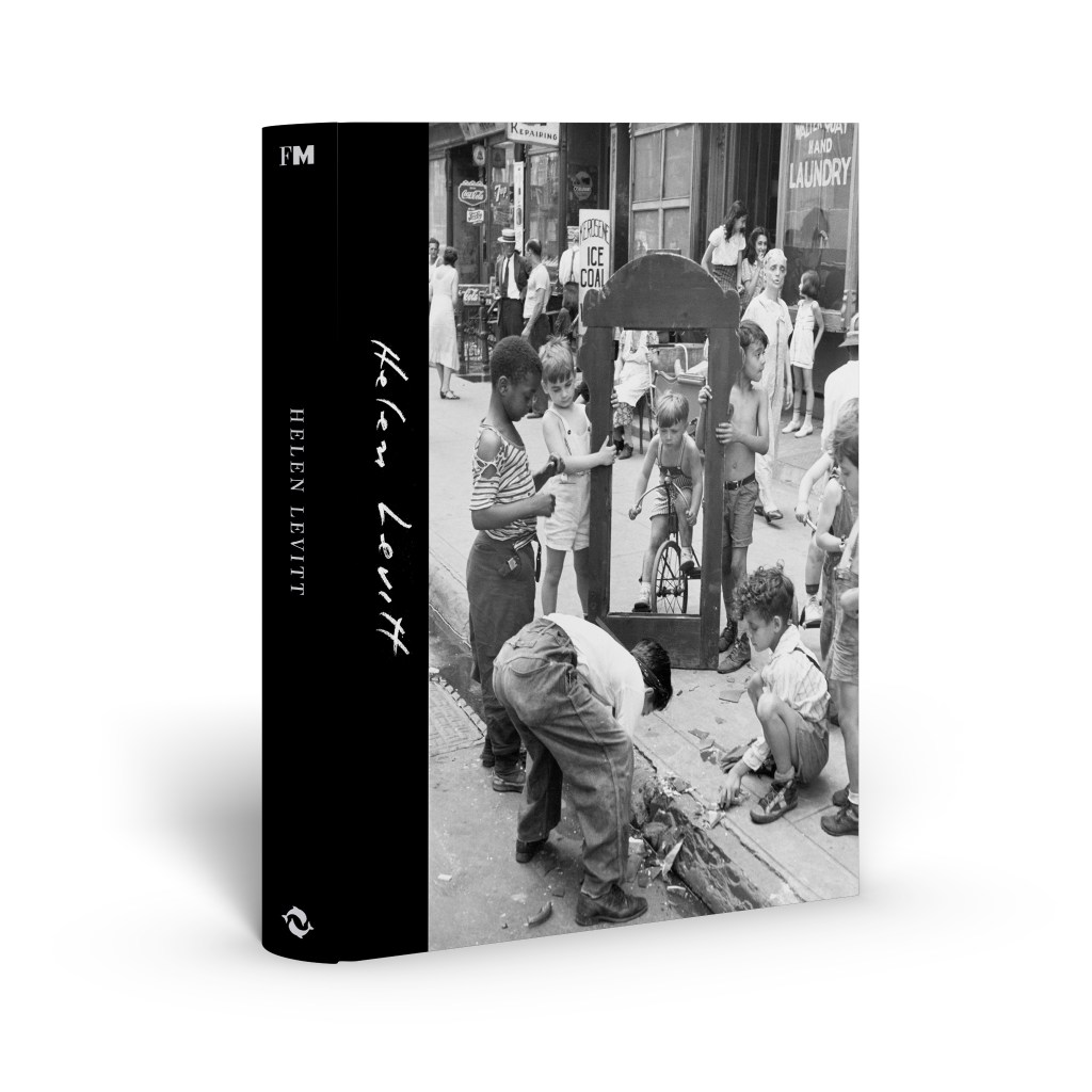 Helen Levitt: © Film Documents LLC, courtesy Zander