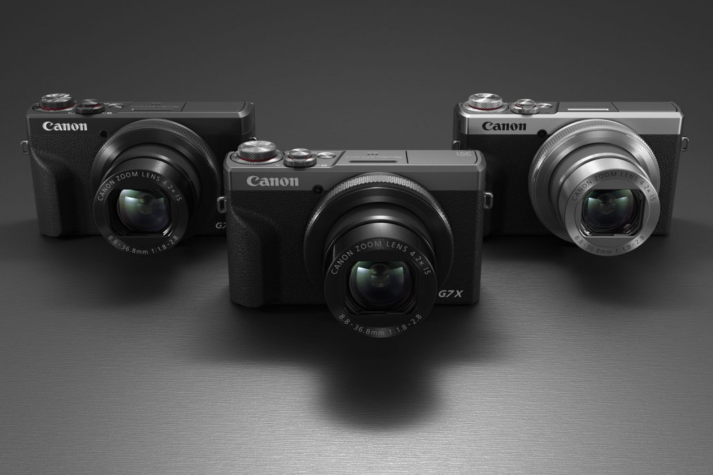 Canon PowerShot G7 X Mark III in three colours