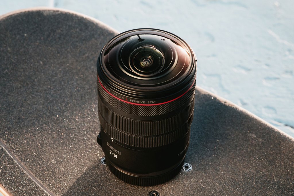 Canon RF 7-14mm F2.8-3.5L Fisheye STM