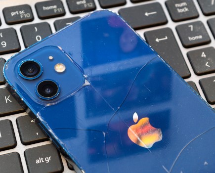 Battered old iPhone - here's 5 things you can do with it.
