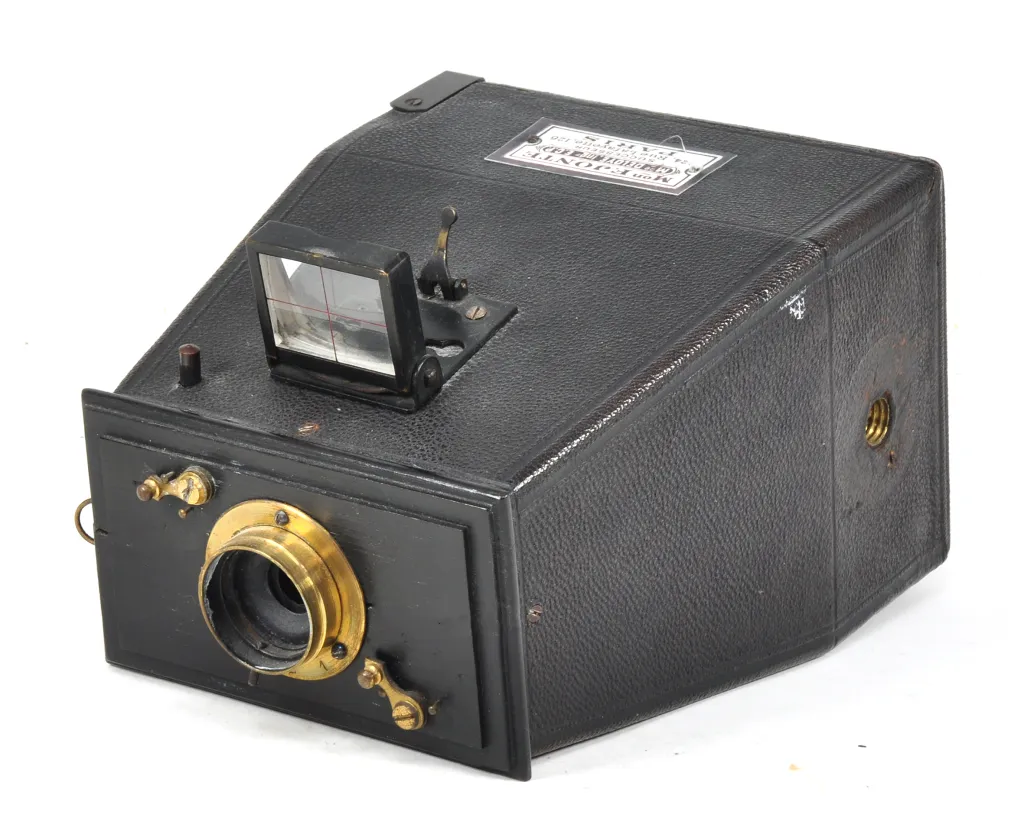 A jumelle camera made by F. Jonte of Paris