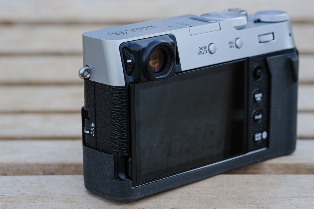 Akara Labs Slim Skin Case for the Fuijfilm X100VI.