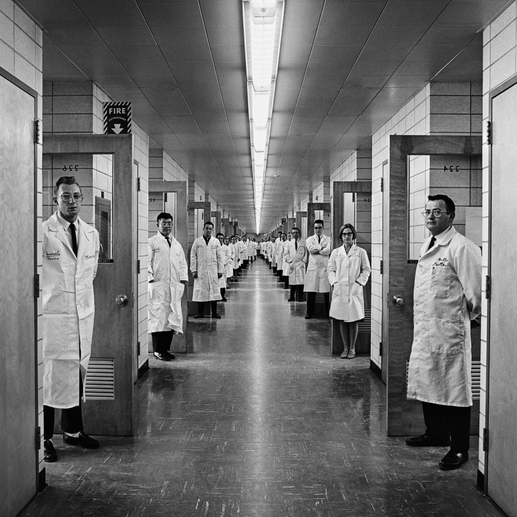 Allied Chemical © Elliott Erwitt