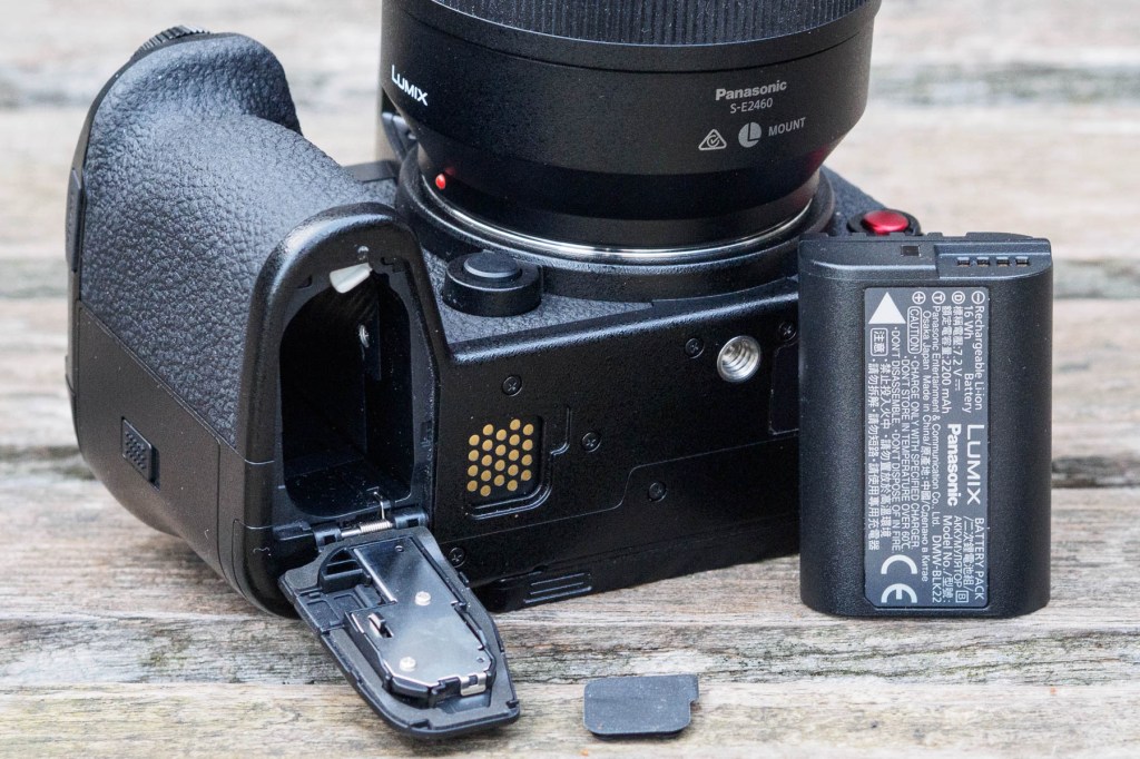 Panasonic Lumix S1II battery