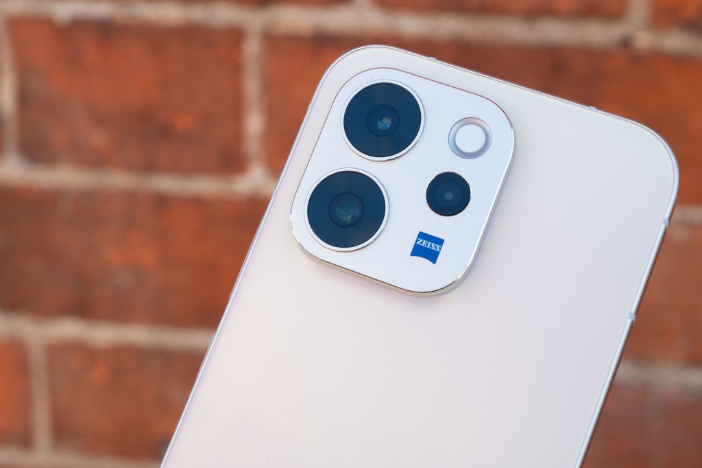 The Vivo V70 