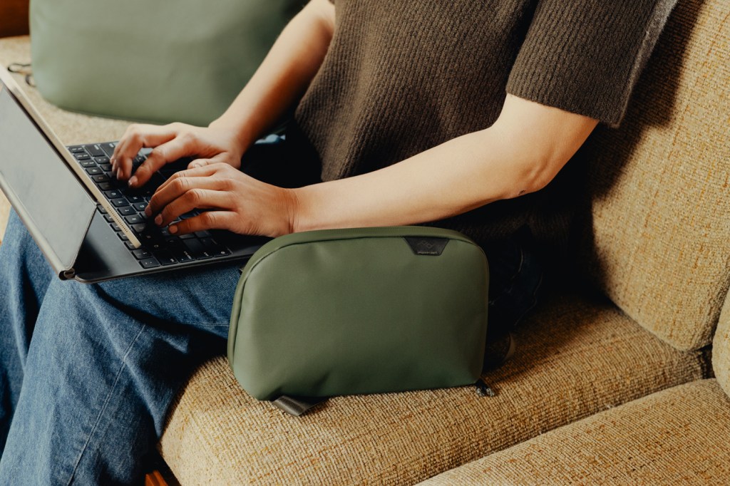 Peak Design Travel Crossbody in Sage