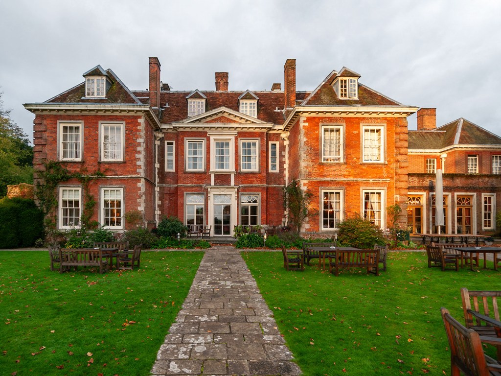 warm colourful image of a mansion house