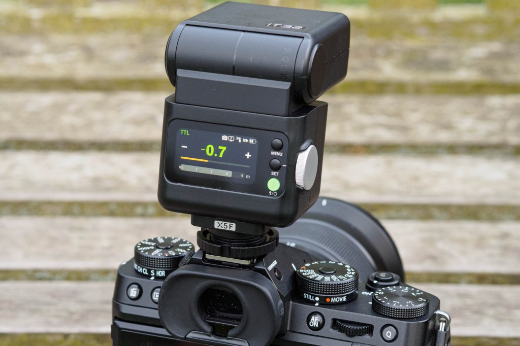 Godox iT32 controls and screen. 
