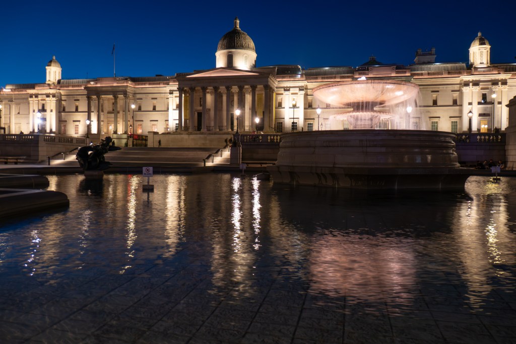 Panasonic Lumix TZ300 National Gallery London night-time sample image