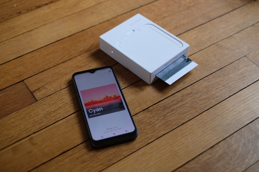 Photograph of Polaroid Hi-Print 3x3 printer