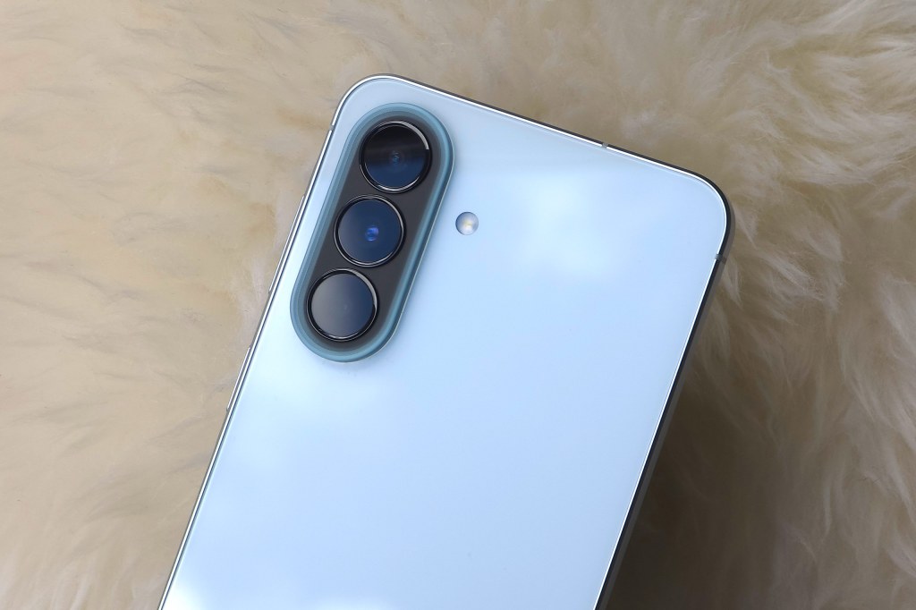 Samsung Galaxy A57 in Icy Blue. Photo JW/AP