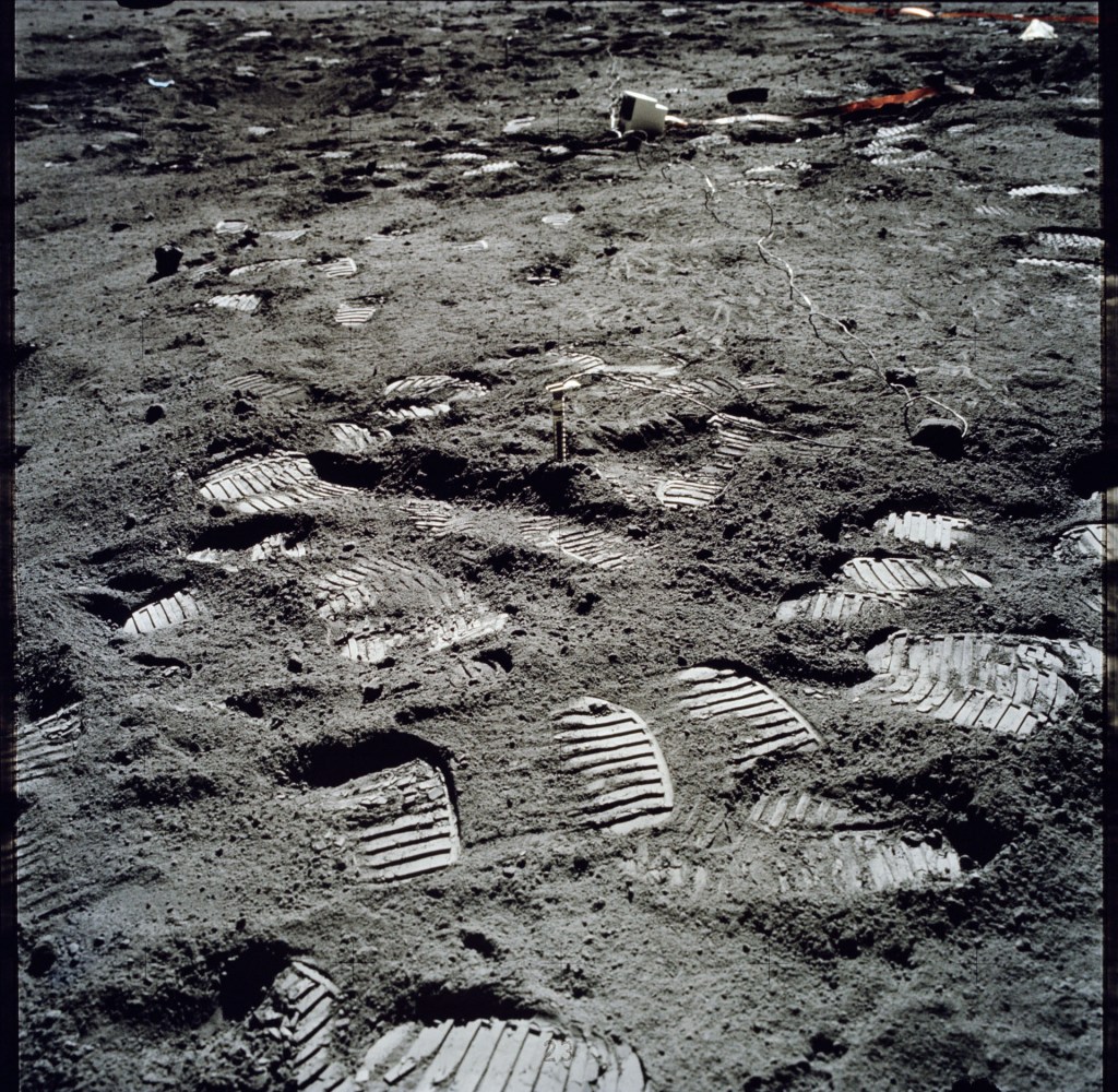View from Station Apollo Lunar Surface Experiments Package (ALSEP),Heat Flow Probe taken during the third Extravehicular Activity (EVA) of the Apollo 17 mission
