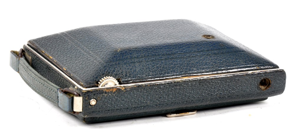 How the Etui and Dalco folded to an ultra slim package