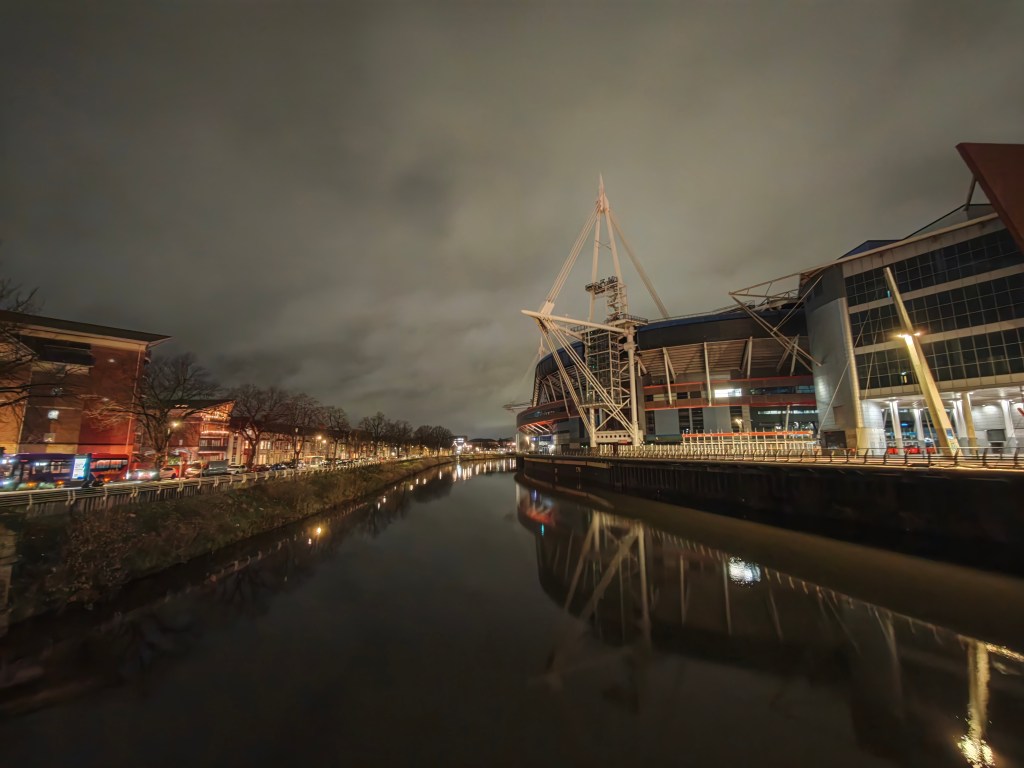 A scene taken in low light with the Xiaomi 17 Ultra
