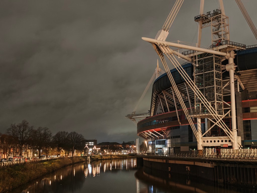 A scene taken in low light with the Xiaomi 17 Ultra