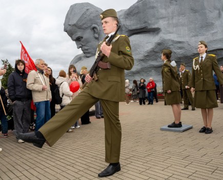 May 9 Victory Day at the Brest-Fortress, Belarus. Image Credit: Peter Dench