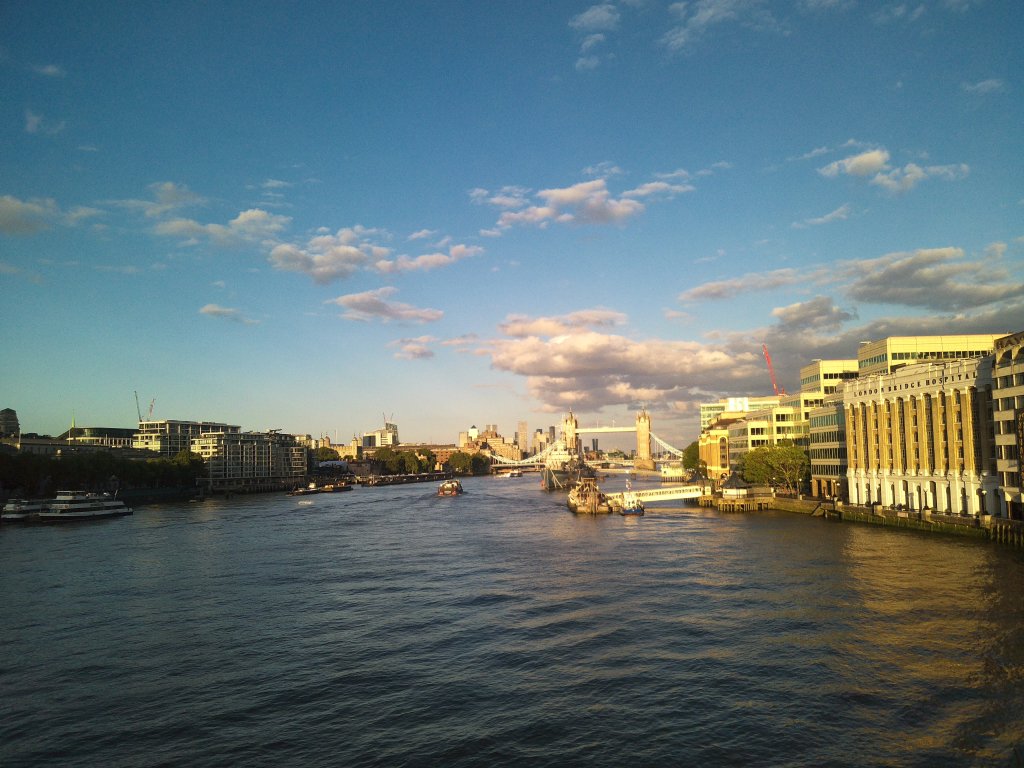 Sample from Camp Snap CS-PRO, showing a view from London Bridge under Standard setting