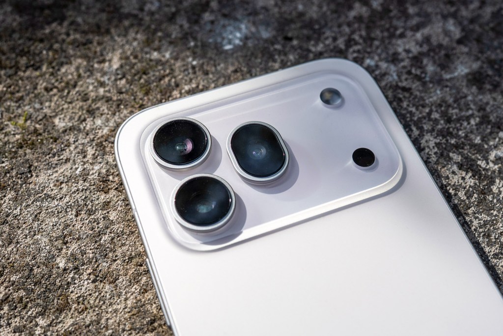 Honor 600 Pro rear cameras close up