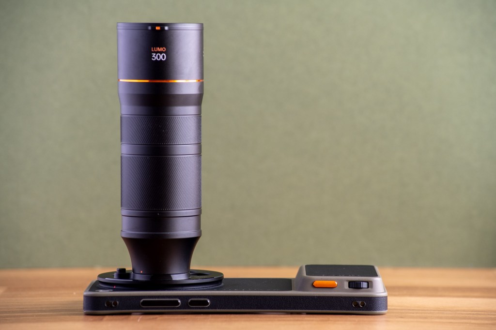 OPPO Find X9 Ultra with the Hasselblad 30x teleconverter
