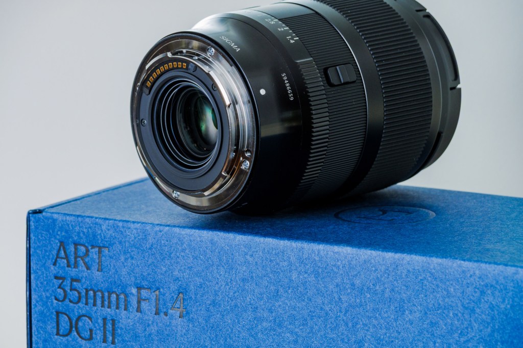 Sigma 35mm F1.4 DG II Art lens