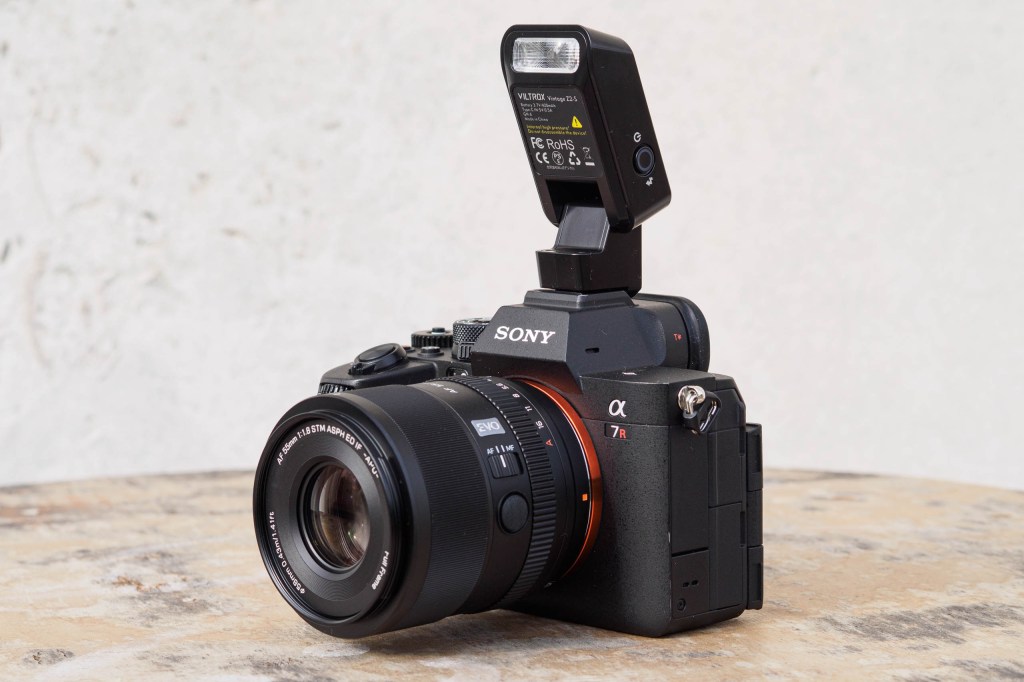 Viltrox Vintage Z2 flash