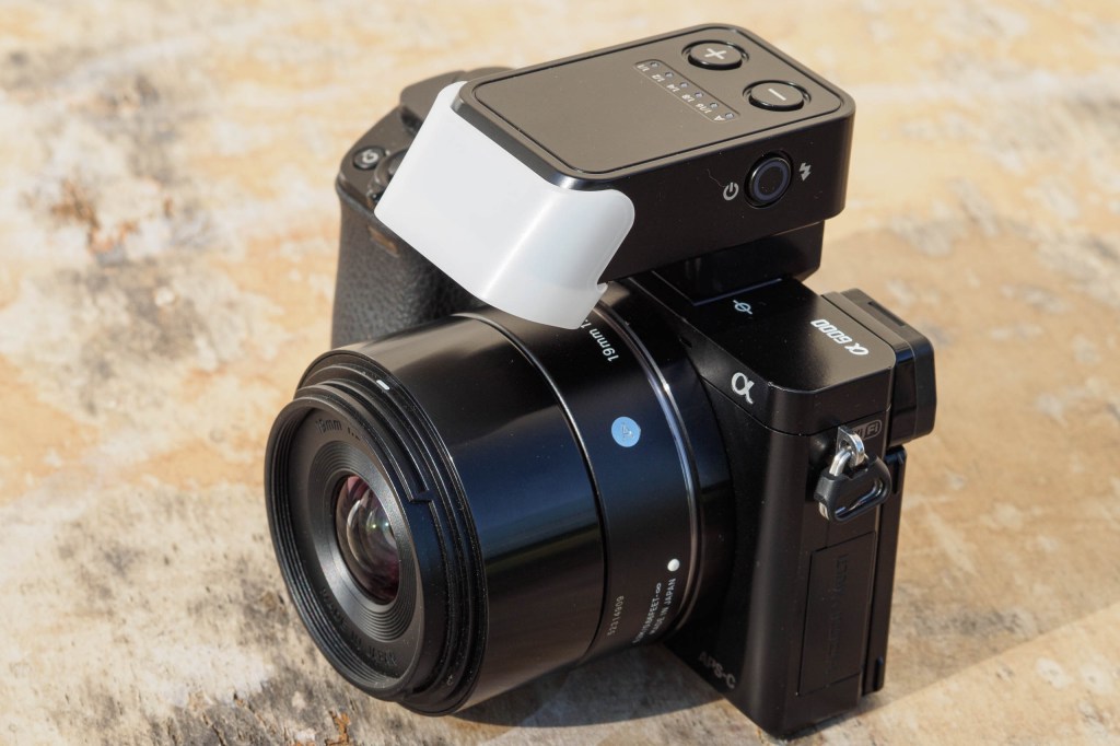 Viltrox Vintage Z2 flash on the Sony A6000, folded