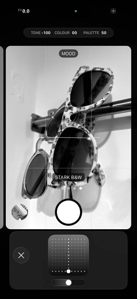 Photo styles: Stark B&W