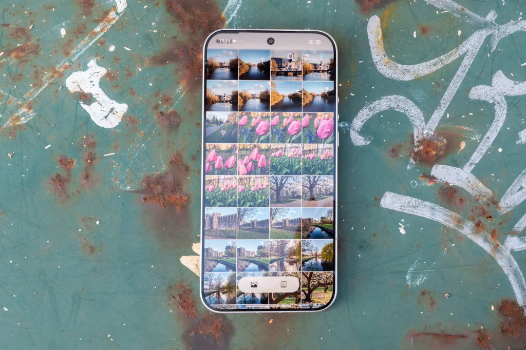 Some images taken with the Leica Leitzphone as displayed on its screen