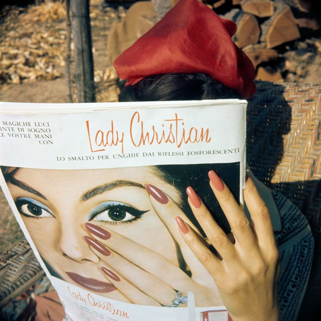 Jacques Henri Lartigue, Florette Lartigue,
probably for a nail polish ad (1961), Photograph
Jacques Henri Lartigue,  Copyright:  Ministère de la Culture,
France / MPP-AAJHL