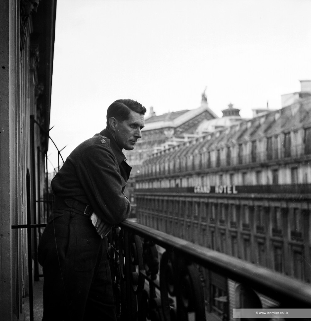 portrait of Roland Penrose in paris 1944