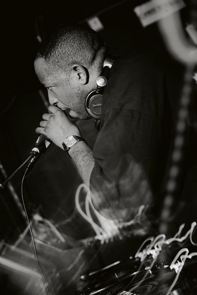 DJ Premier on the turntables