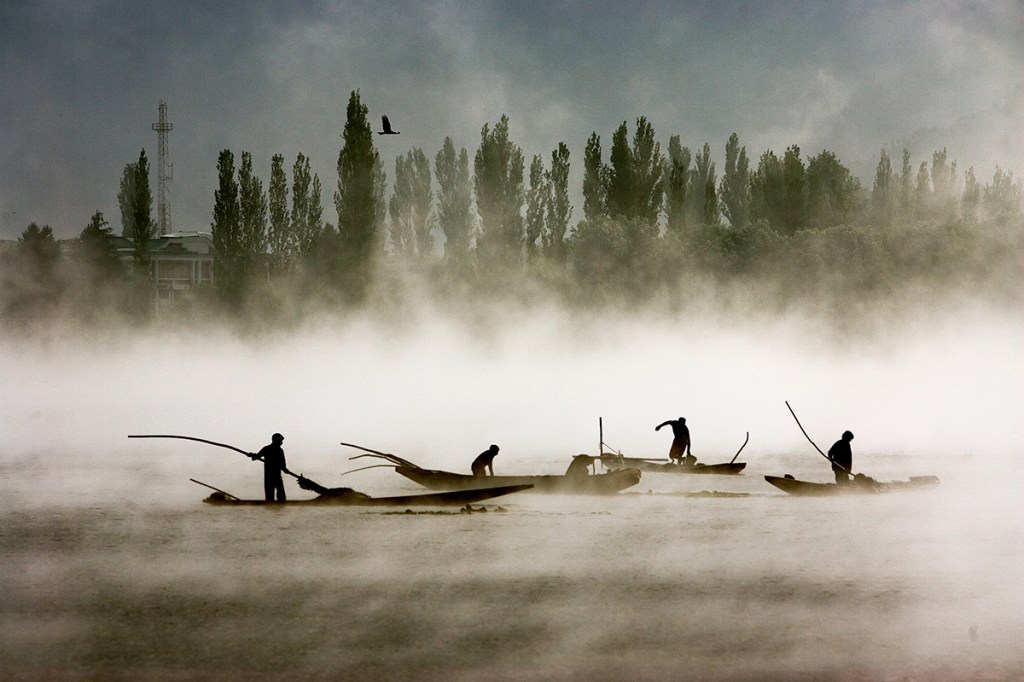 photo taken at misty dal lake