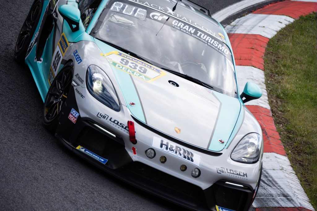 Leica SL3-P racing car sample image. Image credit: Andy Westlake