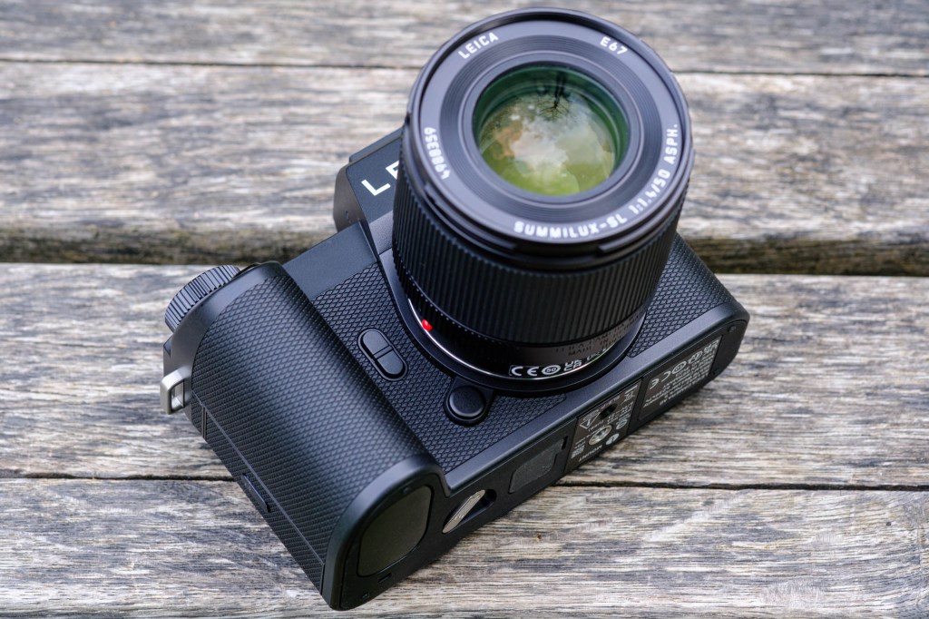 Leica SL3-P front controls.